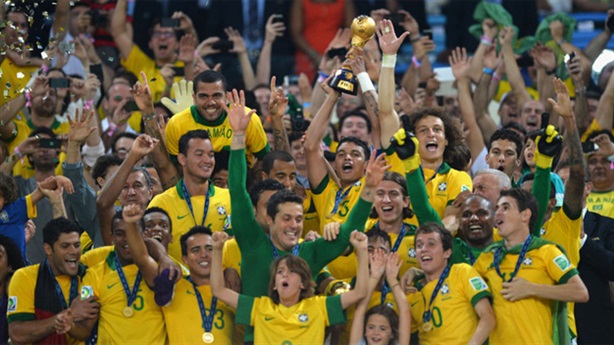 Bảng e World Cup 2018: Brazil và Thụy Sỹ đi tiếp