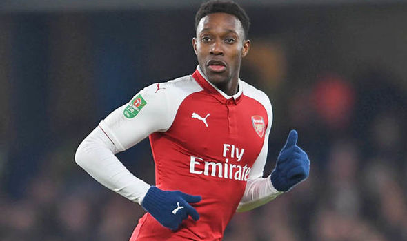 Welbeck nên được đá trong World Cup