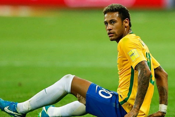 neymar-van-chua-hoi-phuc-the-trang-hoan-toan-2