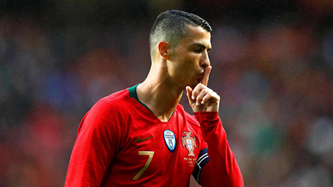 ronaldo-nhan-an-phat-kha-de-chiu-cho-toi-tron-thue-1