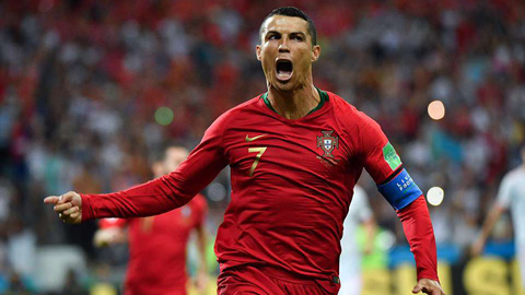 ronaldo-xuat-sac-lap-hat-trick-lam-nen-nhieu-ky-luc-1