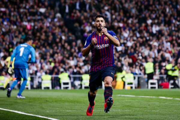 Suarez được HLV của Barca hết lời khen ngợi sau chiến thắng Real