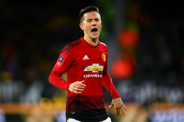 man-utd-chap-nhan-cho-herrera-ra-di-1