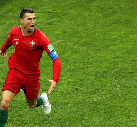 Lần thứ 5 dự World Cup của Ronaldo: Chờ đợi những kỉ lục ghi bàn bị phá vỡ.