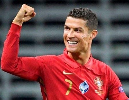 Cristiano Ronaldo gửi lời kêu gọi toàn thể người dân Bồ Đào Nha