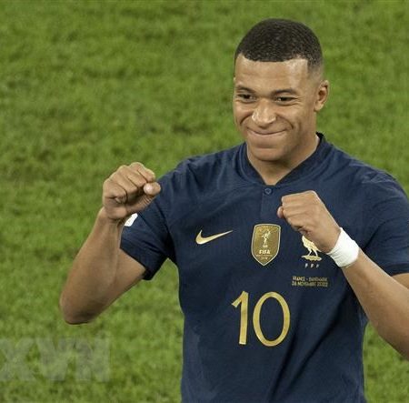 HLV tuyển Pháp: Mbappe không đặt cái tôi cá nhân trên đội bóng